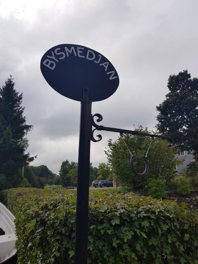 Bysmedjan Villa Hassleholm Luaran gambar